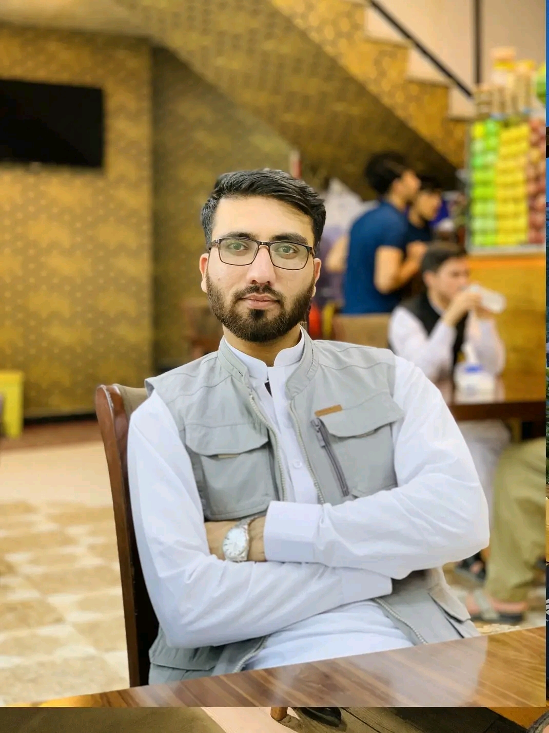 Mr. Hikmatullah Siraj